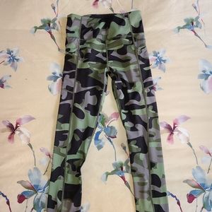 Zyia light n tight leggings sz. 6-8